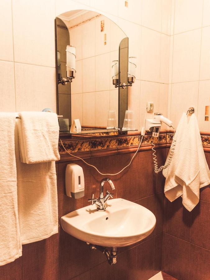 Hotel Osjann Biała Podlaska Buitenkant foto