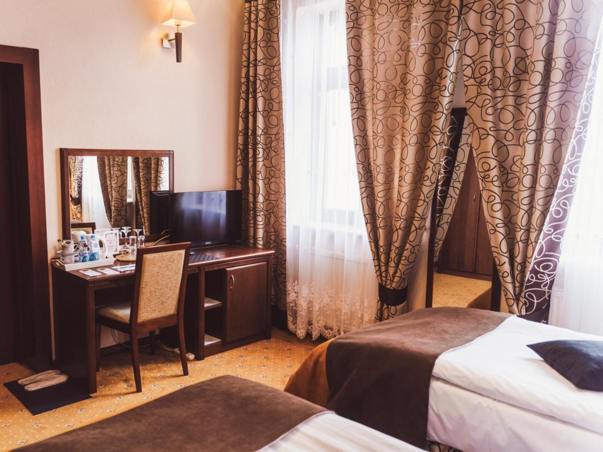 Hotel Osjann Biała Podlaska Buitenkant foto