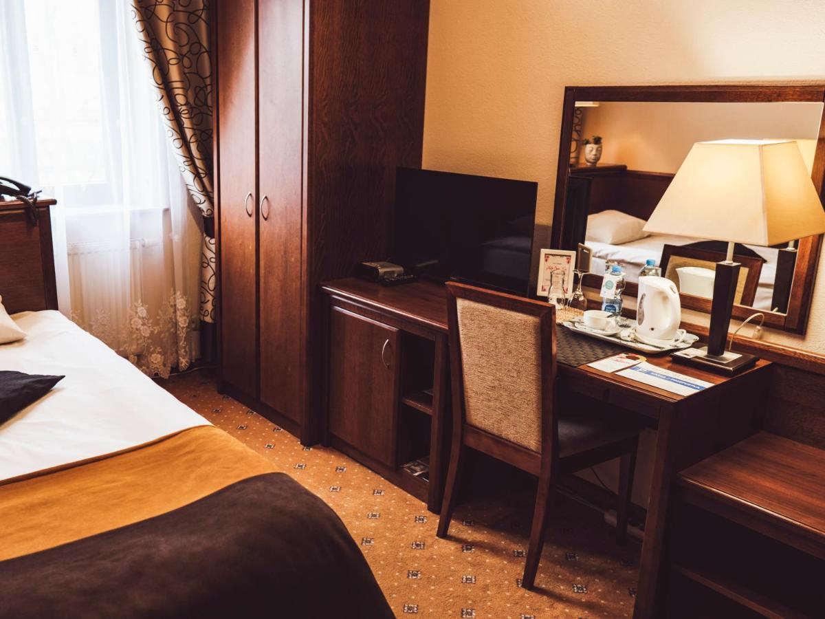 Hotel Osjann Biała Podlaska Buitenkant foto
