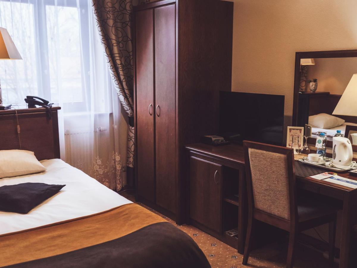 Hotel Osjann Biała Podlaska Buitenkant foto